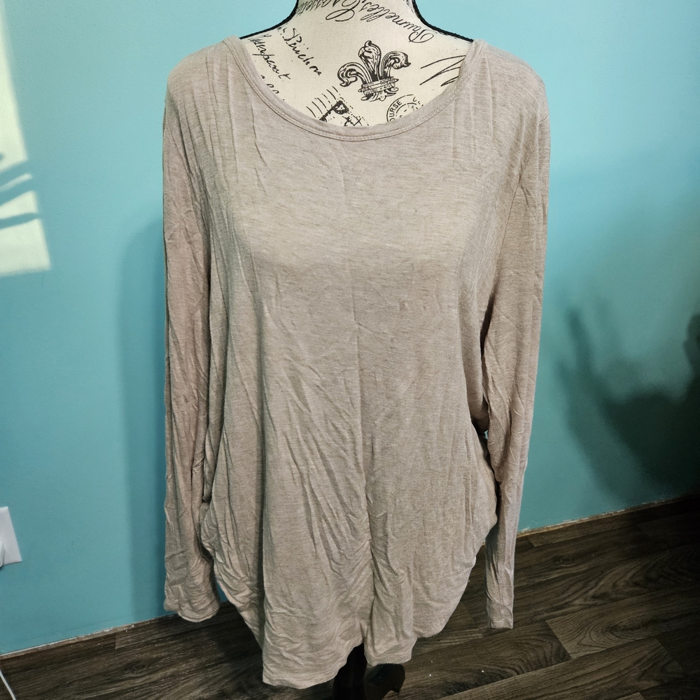 Maurices Light Beige Long Sleeve Top